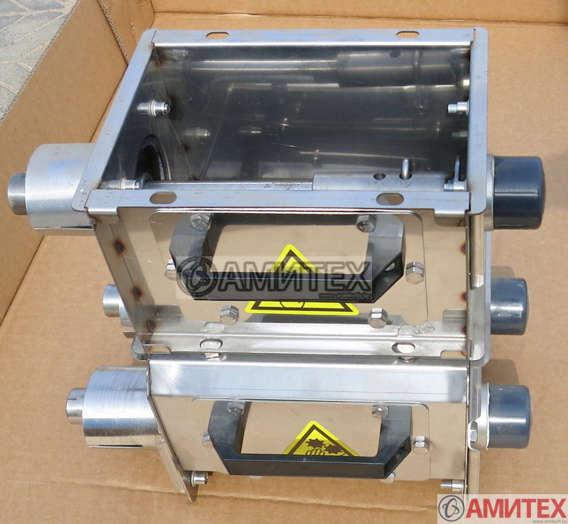 Тройной поддон с натяжителем спирали для трубы 89 мм