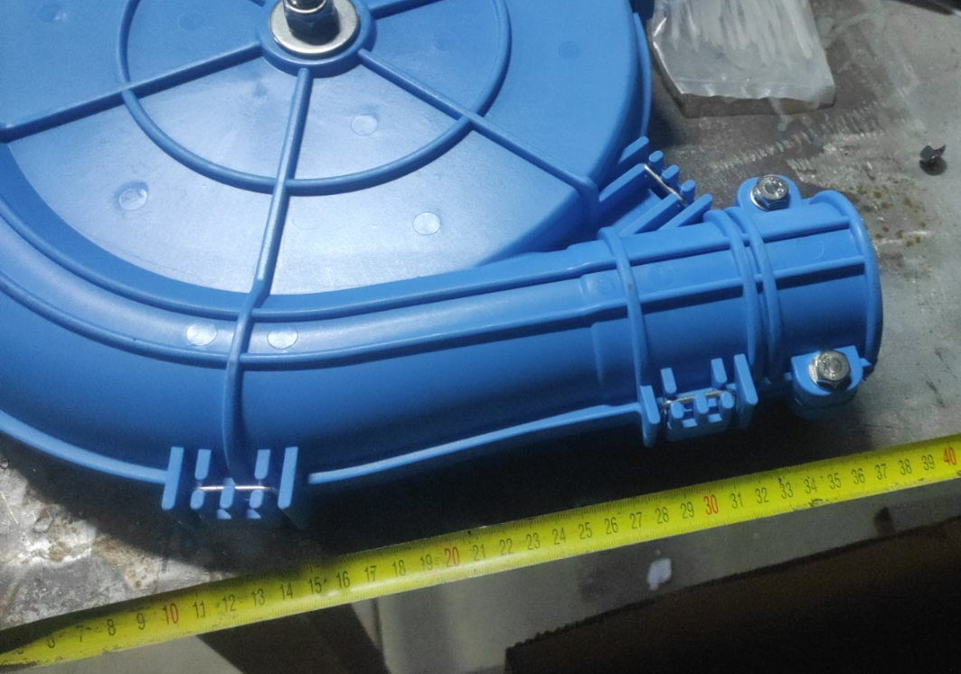 Поворотный угол 90° для кормовой системы 60 мм с литым чугунным колесом, корпус на защелках