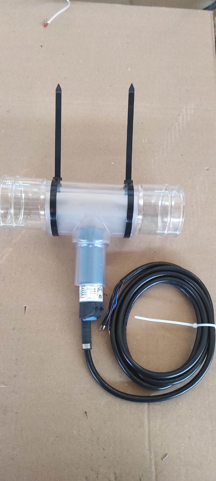 Держатель емкостного датчика