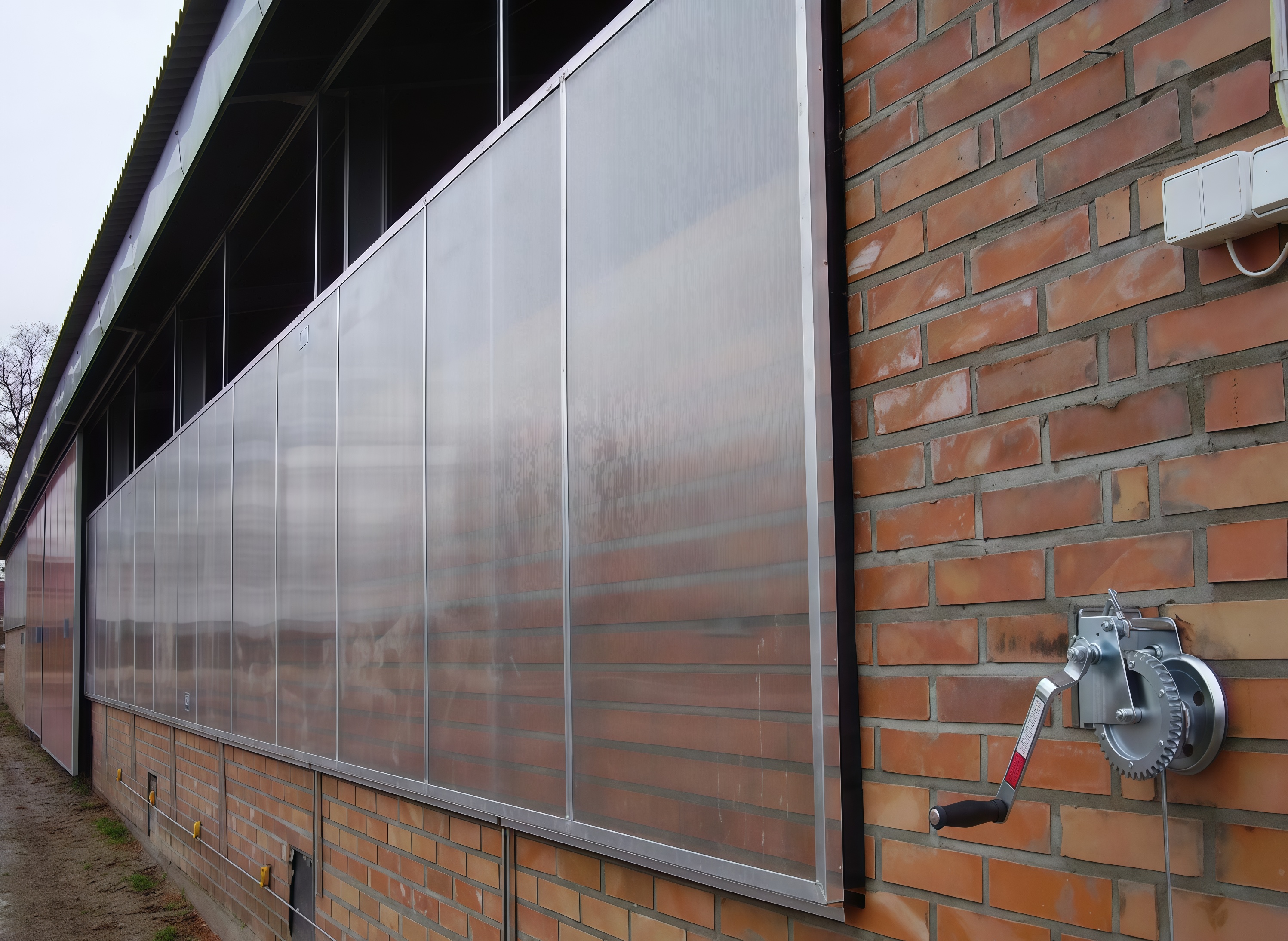 Вентиляционные шторы из поликарбоната AMI-VENT