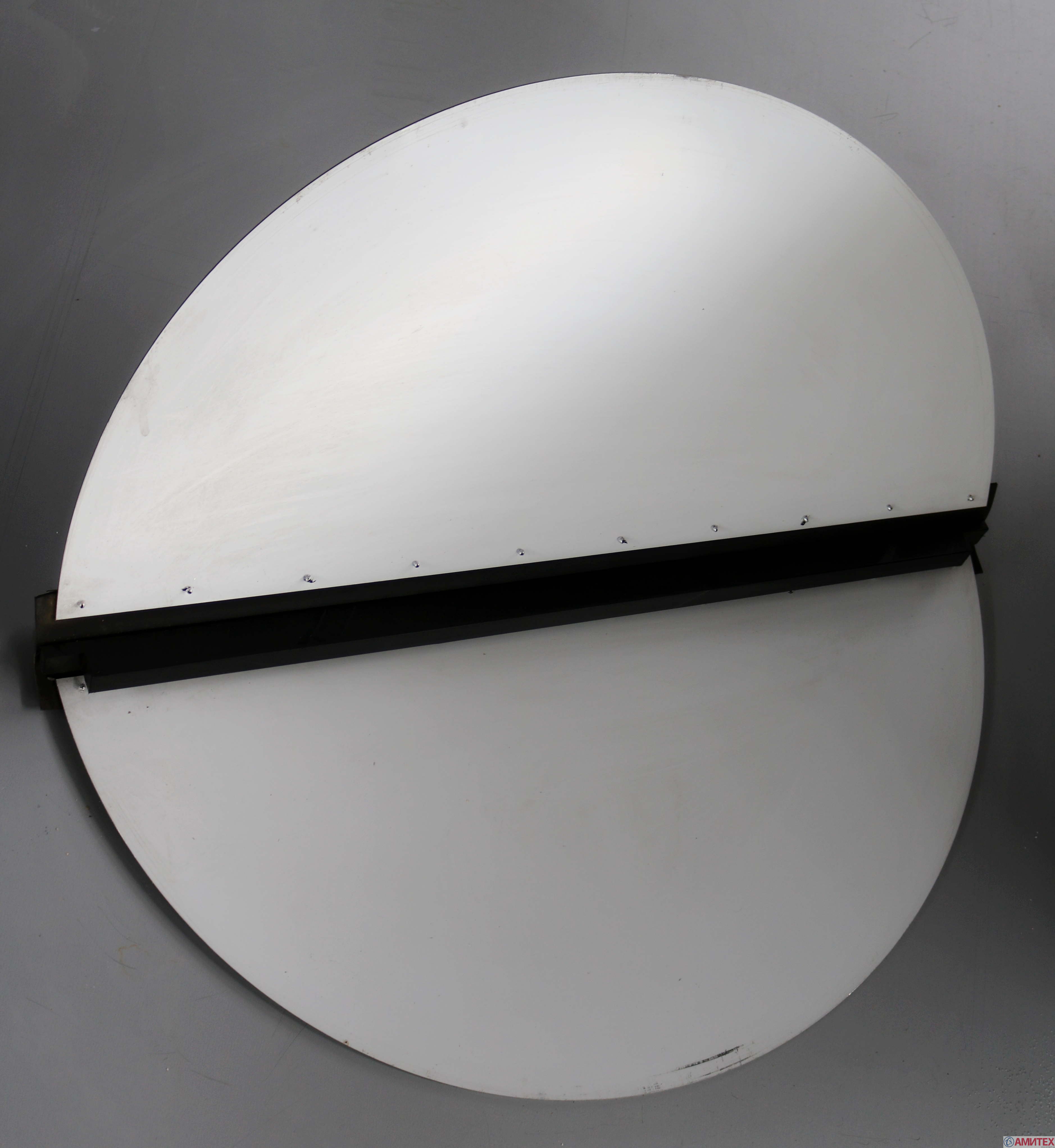 Клапан регулирующий для вентиляционной шахты