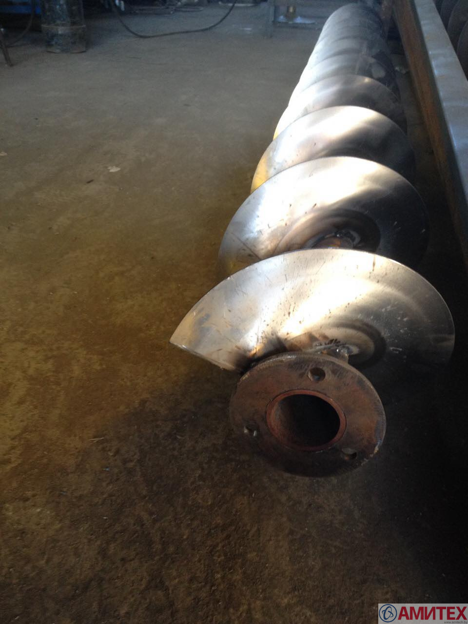 Шнек горизонтальный для системы пометоудаления