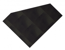 Резиновое напольное покрытие в логове для поросят длиной 90 см