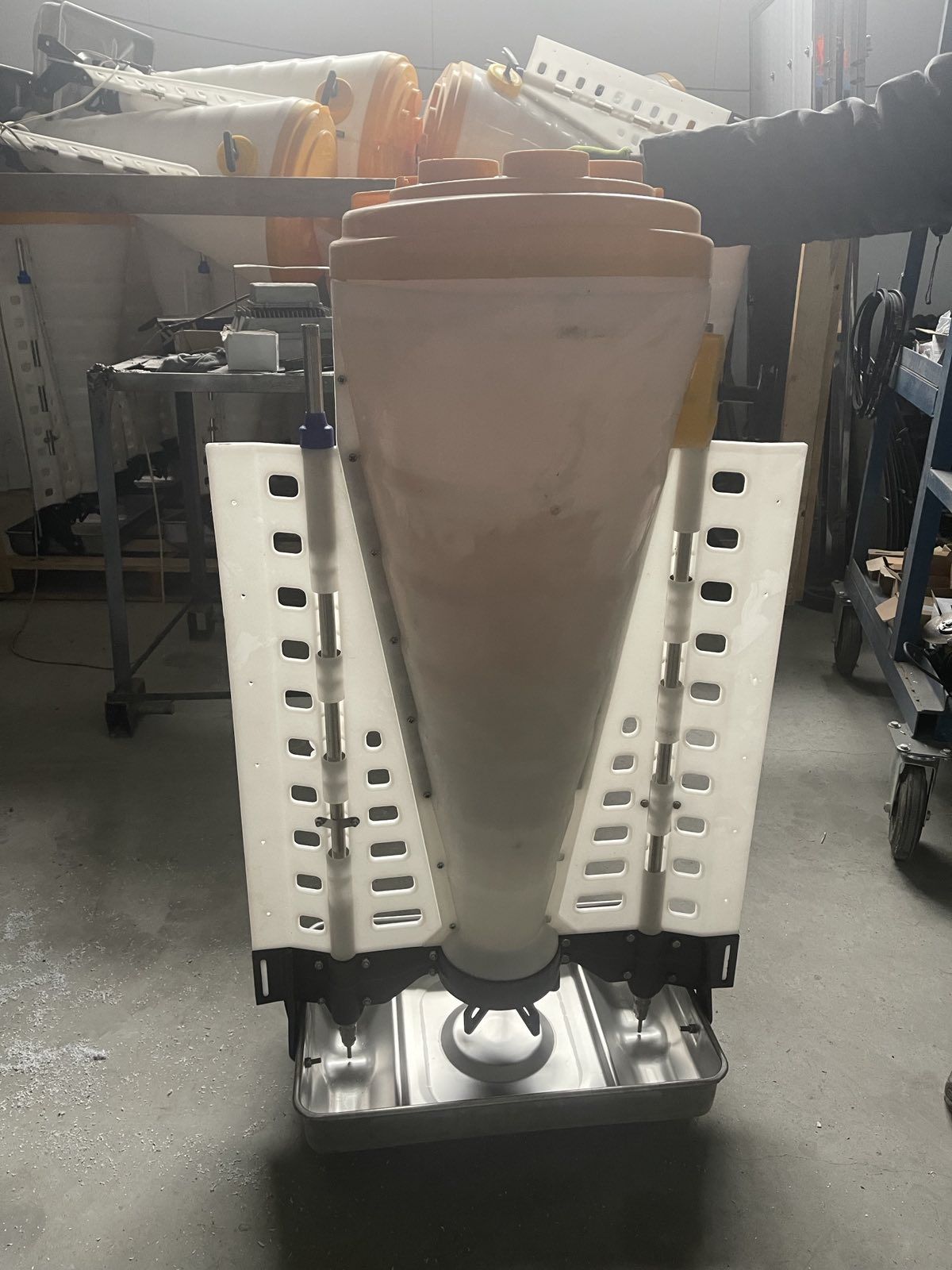 Кормовой аппарат 70л для доращивания / откорма (7-130 кг / 30-130 кг)