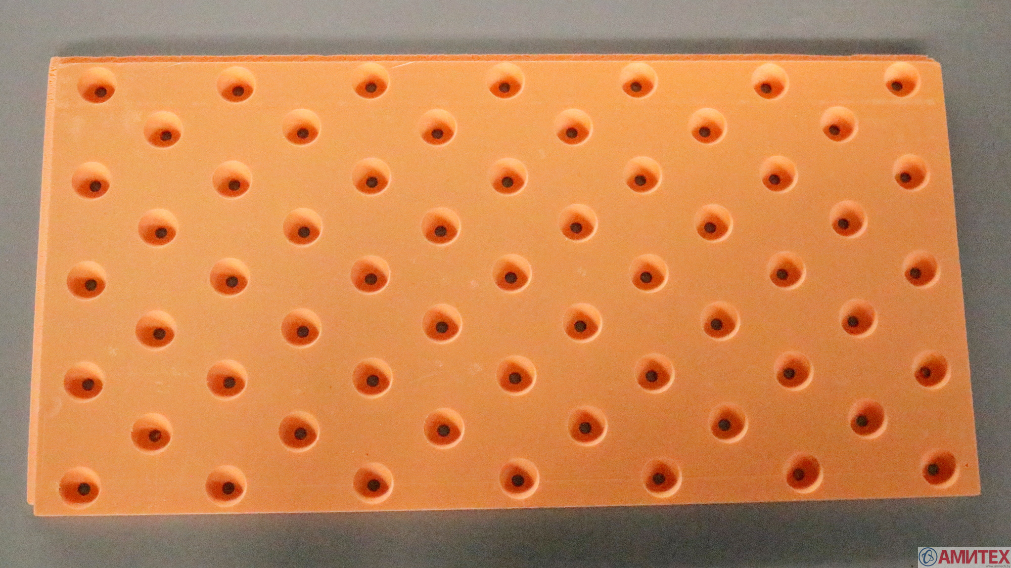 Потолочная панель перфорированная р-р 0,6*1,2