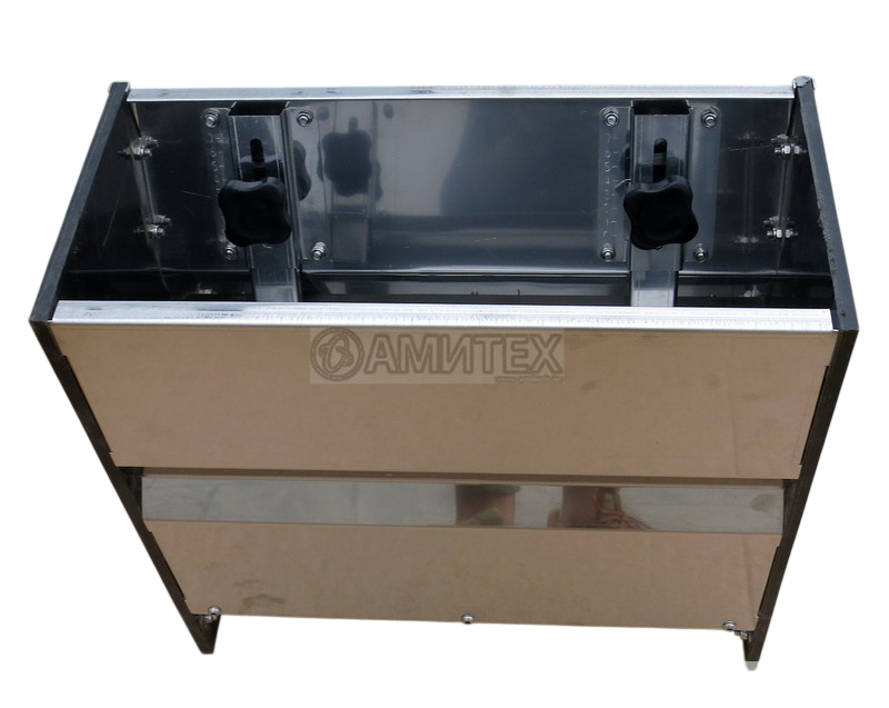 Кормовой аппарат ящичного типа для свиней 600*600*750