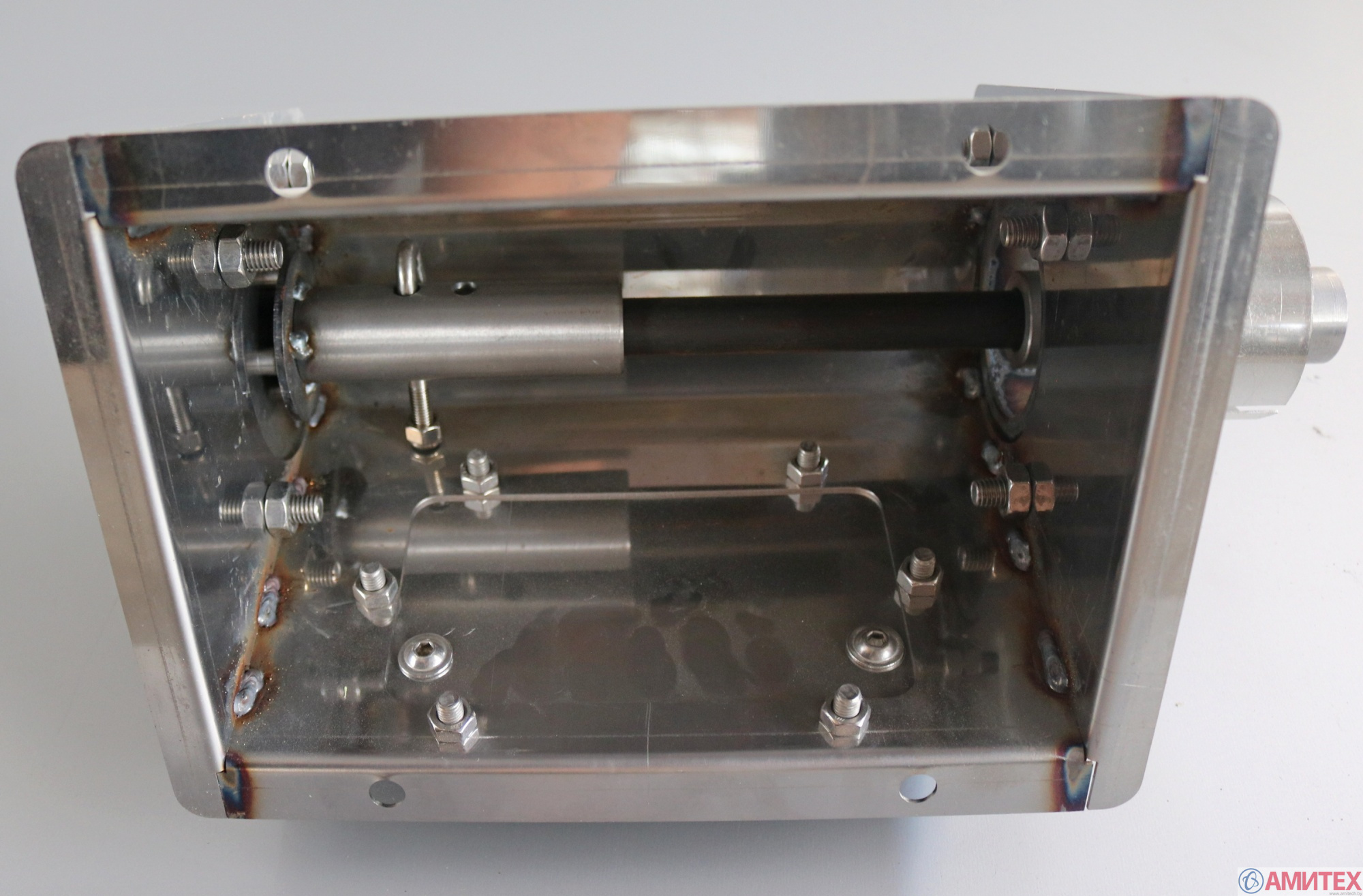 Одиночный поддон с натяжителем спирали для трубы 56мм