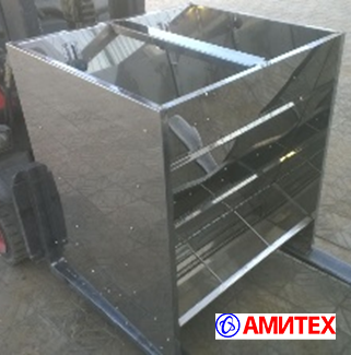 Кормовой аппарат ящичного типа двухсторонний для откорма на 6*2=10 кормомест размером 1500*800*1000 без увлажнением в кормушке 